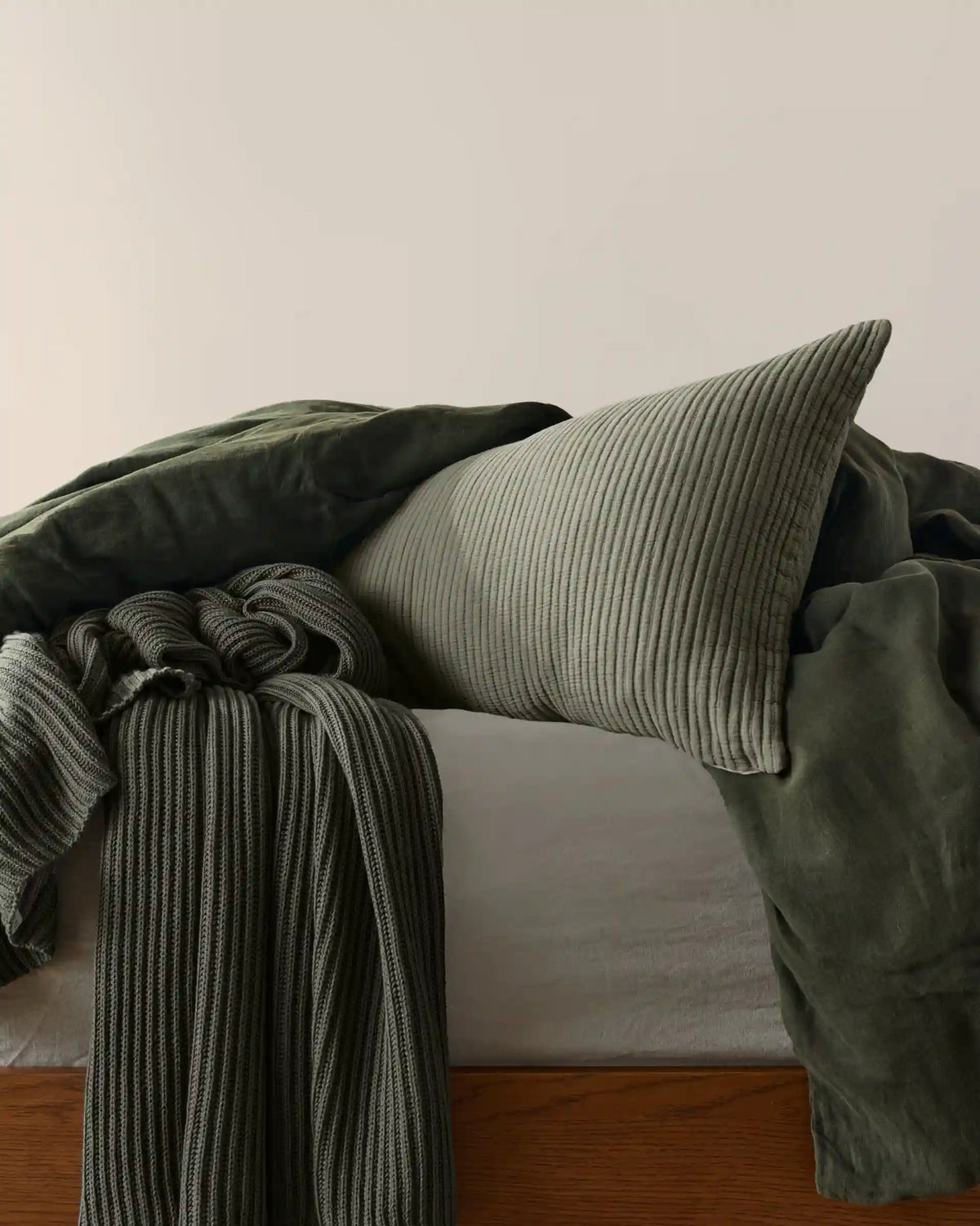 Matelasse Body Pillow Cover (Moss)