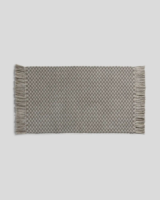 Organic Checkered Bath Rug (Pebble and Dove)