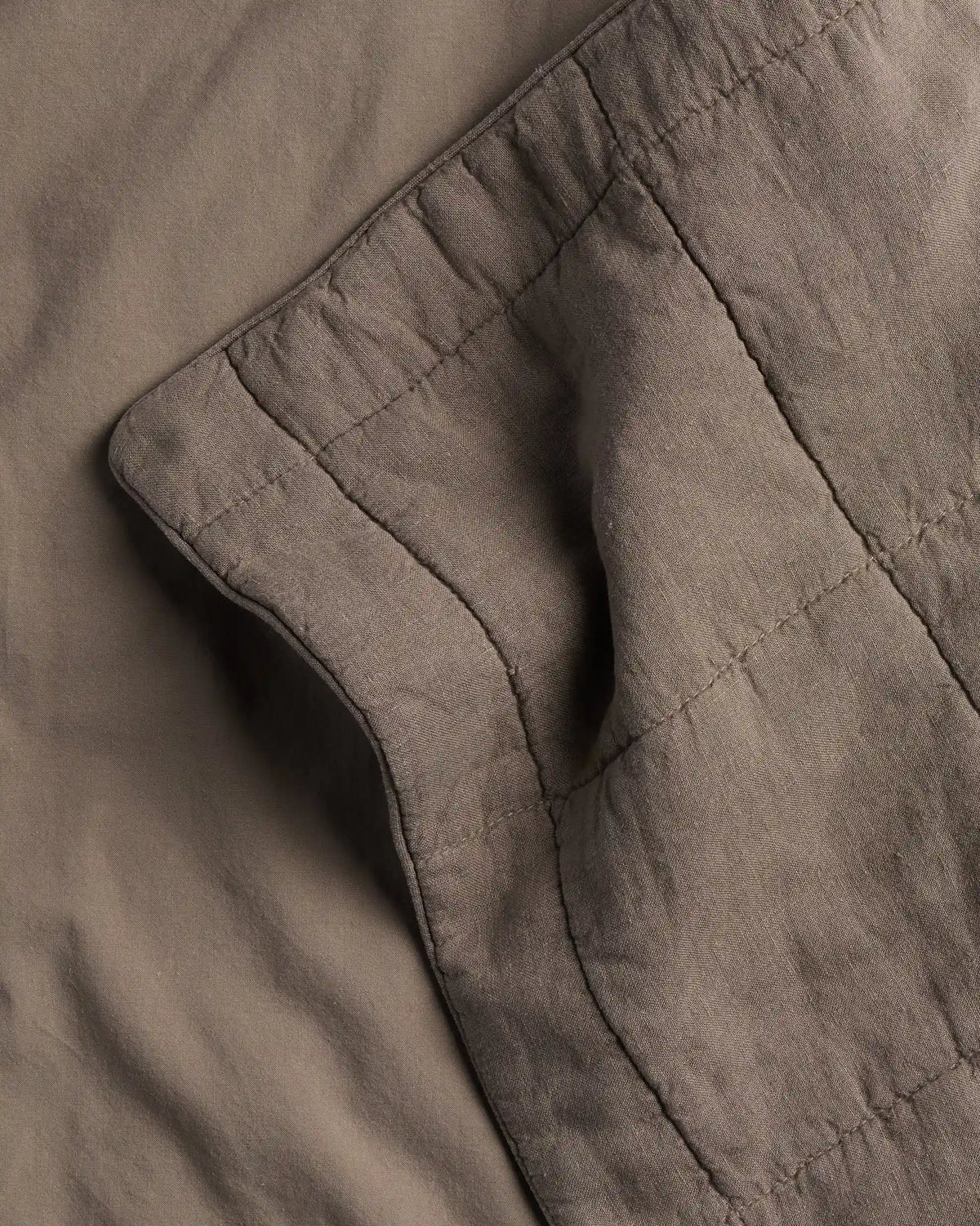 Linen Box Quilted Sham Set (Warm Grey)