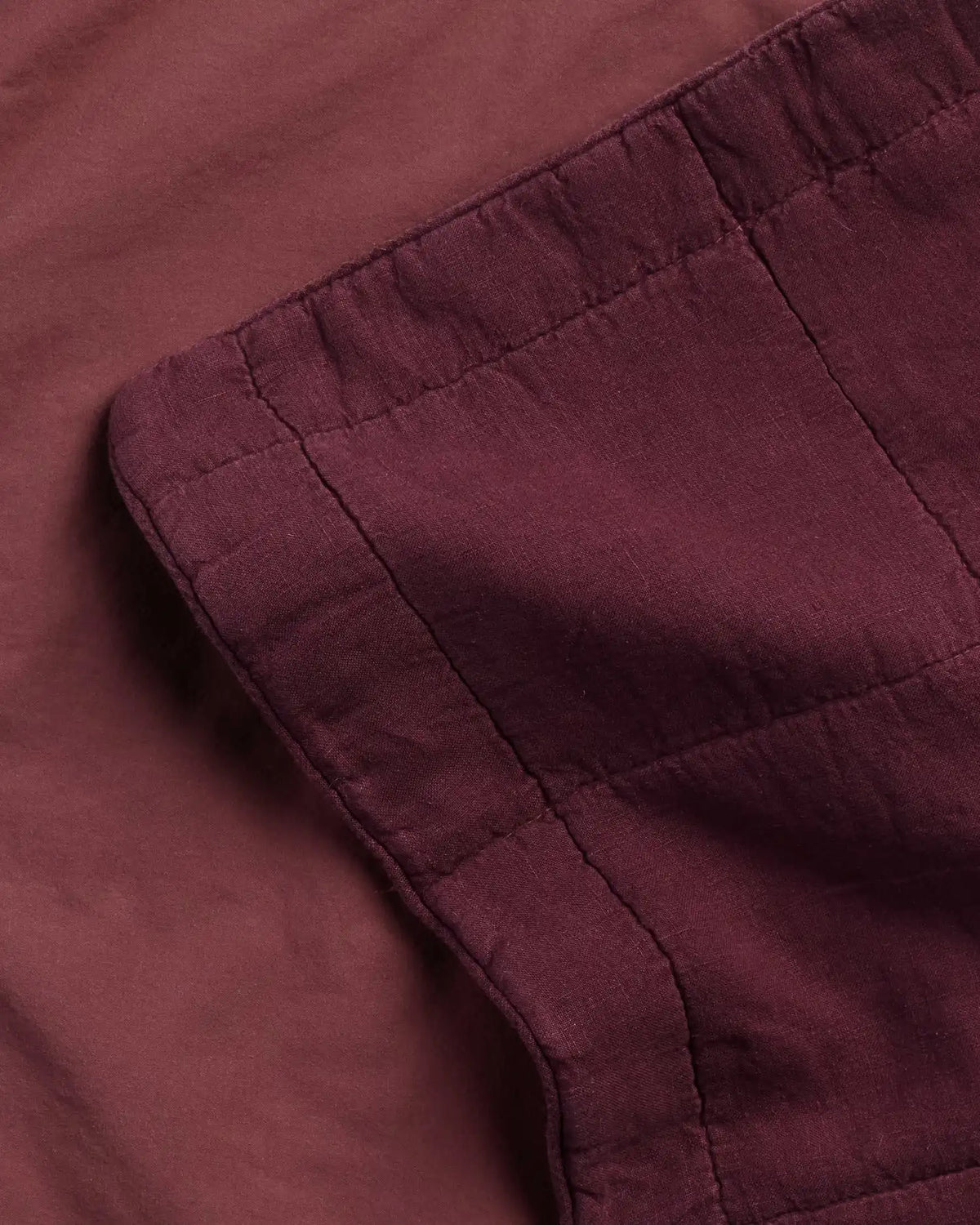 Linen Box Quilted Sham Set (Garnet)