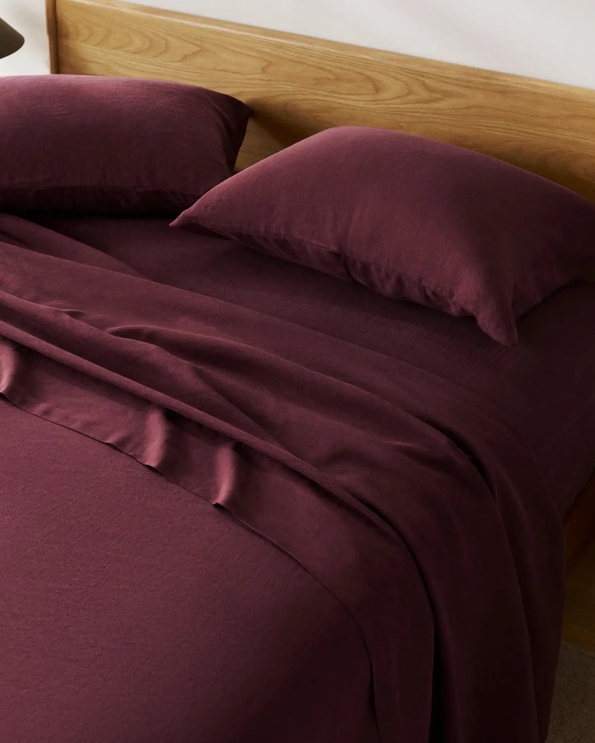 Linen Tencel Fitted Sheet (Garnet)