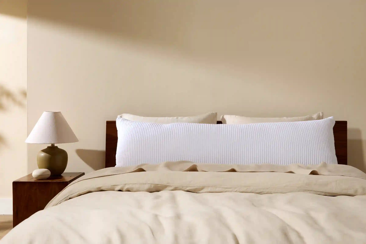 Matelasse Body Pillow Cover (White)