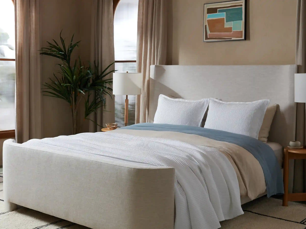 Matelasse Coverlet (White)