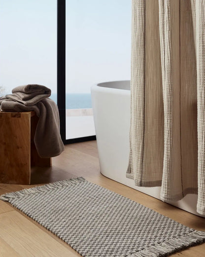 Organic Checkered Bath Rug (Pebble and Dove)